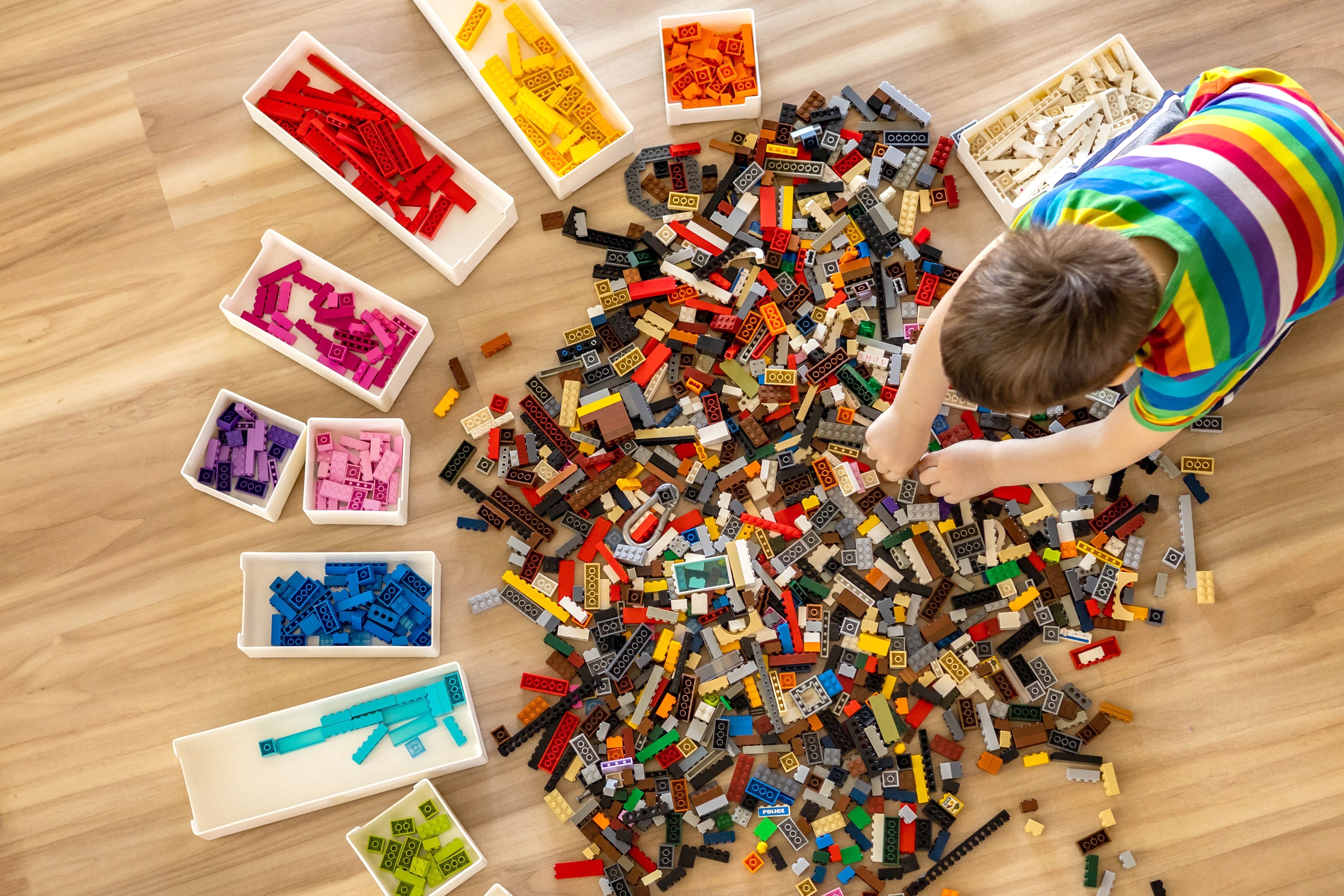 LEGO Udfordring 2 - sorter klodserne i farver